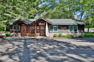 Hayward Wisconsin Shopping Cabin Store At Grand Pines Resort